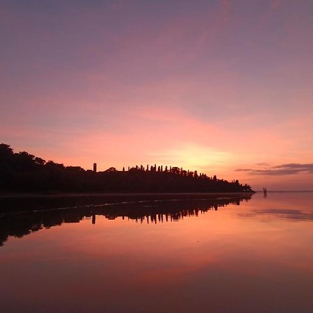 Isola Polvese Resort 拉戈堡 外观 照片